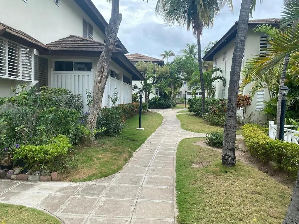 Apartment Finest Accommodation Renfrew Place Apt # 37 4--12 Renfrew Place New Kgn Kingston