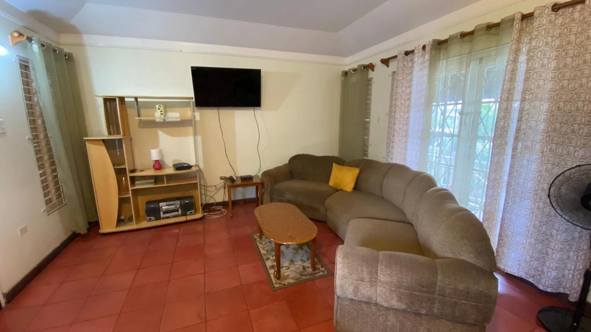 Apartment Finest Accommodation Renfrew Place Apt # 37 4--12 Renfrew Place New Kgn Kingston